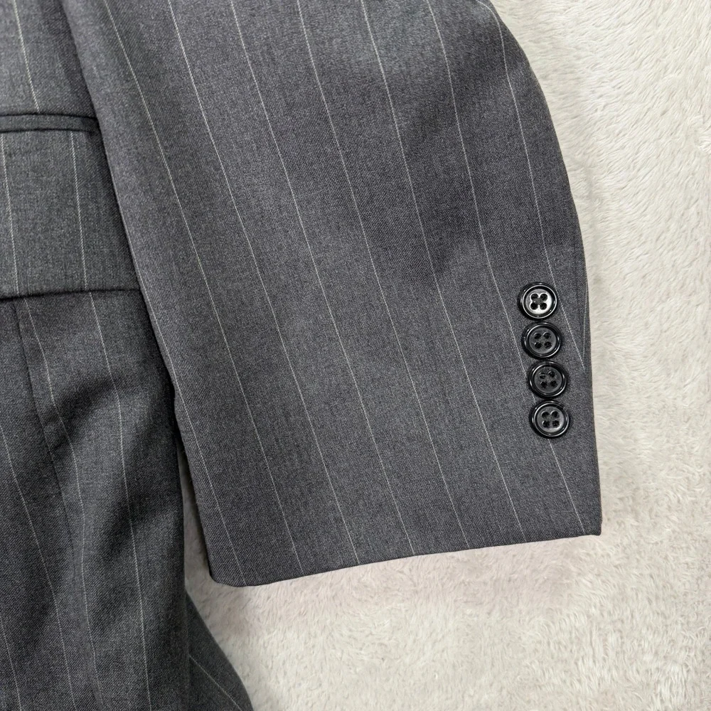Jos A Bank Mens 44L Suit Signature Collection Gray Pinstripe Wool 2-Button 40x32